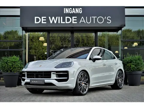 Porsche Cayenne Coupé 3.0 E-Hybrid SportDesign Krijt SoftClose Achterasbesturing Pano Head-up Innodr