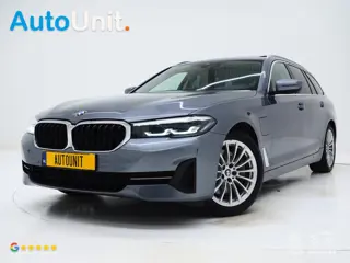 BMW 5 Serie Touring 530e | Panoramadak | Leder | Camera | Sfeerlicht | Keyless | Stoelverwarming | C