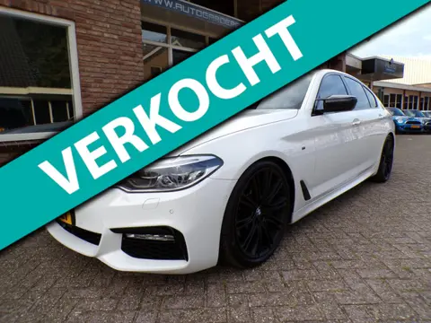 BMW 5-serie 530d High Executive Automaat / M Pakket / Leder / Navi / Schuifdak / Head Up