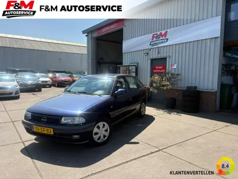Opel Astra 1.6i-16V Edition NAP, Radio