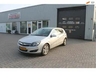 Opel Astra 1.6 Essentia