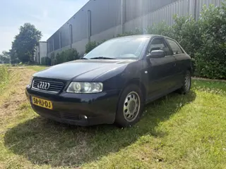 Audi A3 1.6 Attraction (bj 2001)