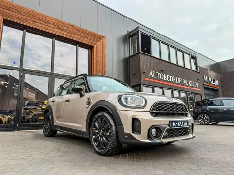 MINI Countryman Cooper S E ALL4 MINI Yours 220pk/Chester leer/Memory/Camera/Pano/Btw