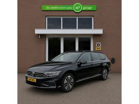 Volkswagen Passat Variant 1.4 TSI PHEV GTE Business | Panoramadak  | Digitaal Dash | Achteruitrijcam