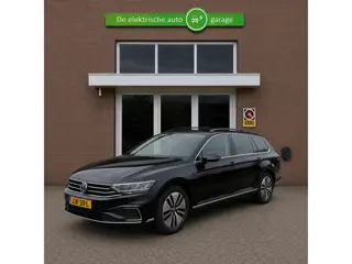 Volkswagen Passat Variant 1.4 TSI PHEV GTE Business | Panoramadak  | Digitaal Dash | Achteruitrijcam