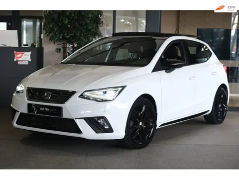 Seat Ibiza 1.0 EcoTSI FR 110PK DSG Pro Black Edition Facelift Pano Alcantara Cam Led