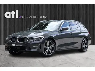 BMW 3-serie Touring 330e xDrive High Executive Luxury Line | Pano | Adap Cruise | HUD | Memory | 19 