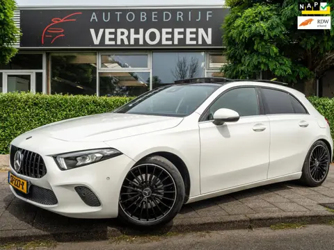 Mercedes-Benz A-klasse 200 Launch Edition - PANORAMADAK - ZWART LEDER - PARK CAMERA - CRUISE / CLIMA