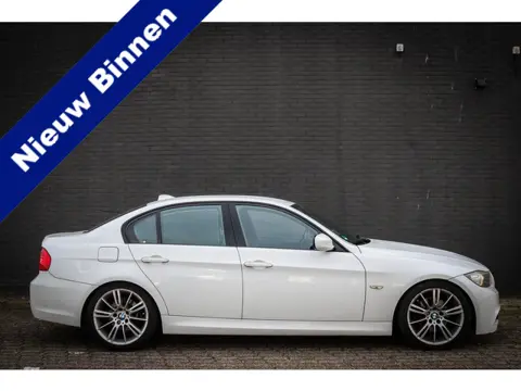 BMW 3-serie 325i Business Line M Sport Net binnen - Nu al te bezichtigen