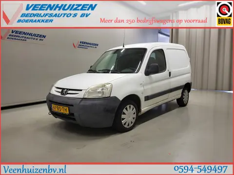 Peugeot Partner 1.9D 70pk Trekhaak Apk tot 3-10-2026!