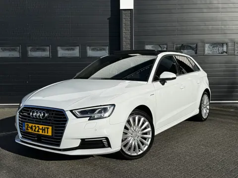 Audi A3 Sportback 1.4 e-tron 204PK S-Line | Pano | B&O | Leder | Camera | €19.900,-