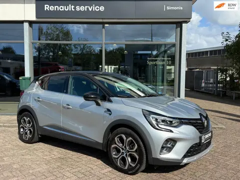 Renault Captur 1.6 E-Tech Plug-in Hybrid 160 Intens | Navi groot scherm + Cockpit view