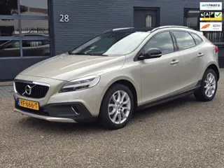 Volvo V40 Cross Country 1.5 T3 Nordic+Summum LEDER PANORAMADAK CAMERA NAVI DEALER ONDERHOUDEN
