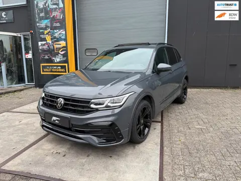 Volkswagen TIGUAN 1.4 TSI eHybrid R-Line Black edition | IQ | 360 | keyless | Pano| Head up | Carpla