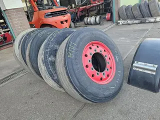 CONTINENTAL | 385/65 R 22.5. Conti Hybrid Ht 3 |on light metal rim.