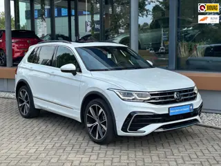 Volkswagen TIGUAN 1.4 TSI eHybrid R-Line Business / PANO / TREKHAAK /