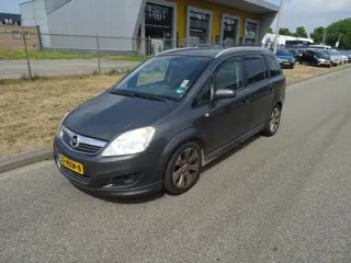 Opel Zafira 2.2 Temptation 7 persoons