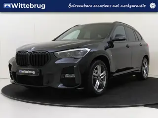 BMW X1 sDrive18i High Executive | M Sport | Head Up Display | Elek. Achterklep | Stoelverwarming | |