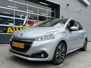 Peugeot 208 1.2 PureTech Urban Soul - Navigatie I Airco Sport velgen I PDC I Comfort pakket I Dealer