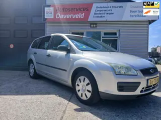 Ford Focus Wagon 1.6-16V Champion. Rijdt/schakelt goed.nw apk.Geen storingen aanwezig.