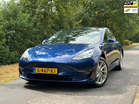 Tesla Model 3 Long Range AWD 75 kWh | Trekhaak + BTW + Autopilot Nu € 23.975,-!!!
