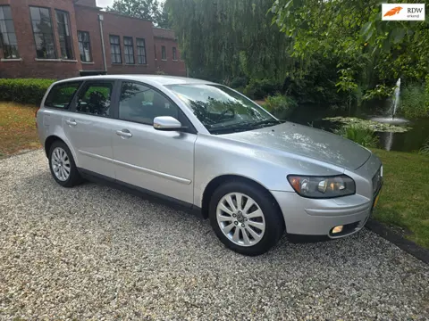 Volvo V50 2.5 T5 AWD Summum LEER AIRCO TREKHAAK