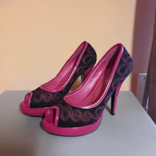 pumps 38