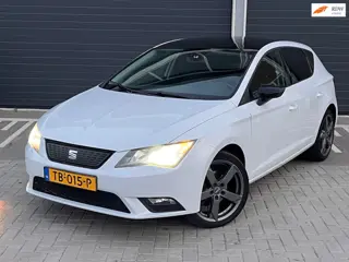 Seat Leon 1.2 TSI Style 5 DEURS PARELMOER WIT NETTE AUTO! PARKEERSENSOREN 6BAK