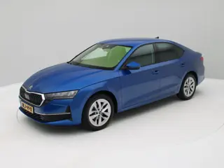 Škoda Octavia 1.5 TSI MHEV Business Edition Plus / Carplay / Camera / Origineel NL