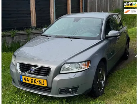 Volvo V50 1.8 Edition Phase 2, Thaak, Carkit,Nwe All Season banden, Nwe APK, Grote beurt, Complete o