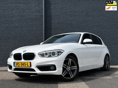 BMW 1-serie 118d High Executive | Automaat | Leder | Stoelverwarming