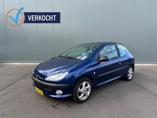 Peugeot 206 1.6-16V XS (bj 2001)