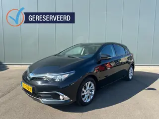 Toyota Auris 1.8 Hybrid Executive | NETTO 7500,- | CAMERA | HALF LEDER | NAP !