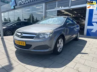 Opel Astra GTC 1.6 AIRCO KOUD/CRUISE/LAGE KM/RIJDT GOED/NAP!