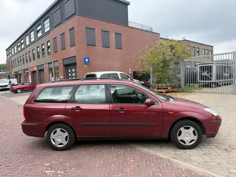 Ford Focus Wagon 1.6-16V Automaat Airco APK 2027