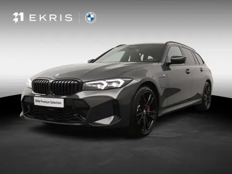 BMW 3 Serie Touring 330e xDrive M-Sportpakket / Trekhaak / Panoramadak / Harman-Kardon /  Driving As