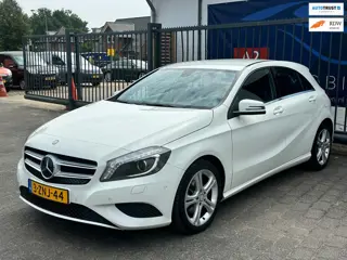 Mercedes-Benz A-klasse 180 Prestige / AIRCO / NAVIGATIE / STOELVERWARMING / SENSOREN
