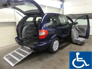 Chrysler Voyager 2.4i - Rolstoel Auto - Uitdraaiende bijrijdersstoel