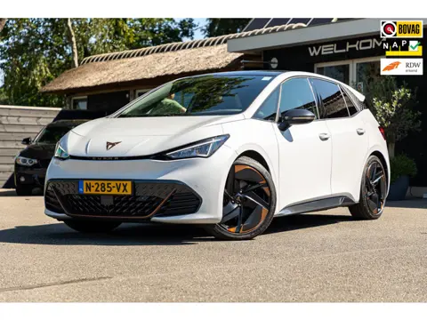 Cupra Born Copper Edition One 62 kWh Soh 89% I Panoramadak I Adaptive Cruise I 360 Camera I CarPlay 