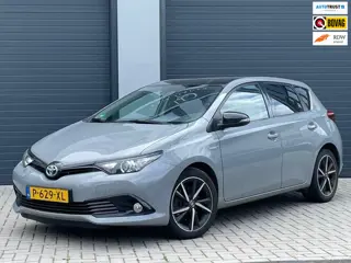 Toyota Auris 1.8 Hybrid Black Edition / NARDO GREY / AUTOMAT