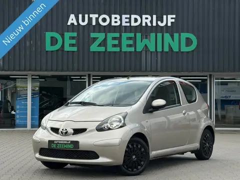 Toyota Aygo 1.0-12V|aairco|half leer|Rijklaar