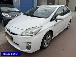 Toyota Prius 1.8 Dynamic 2011 Navigatie NAP 279.673km Fijne Prius met boekjes en losse rekeningen.