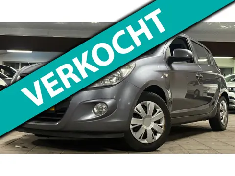 Hyundai I20 1.4i i-Catcher|NAP|NweAPK|Airco|5Deurs|Trekhaak|Parrot|Scherpeprijs!
