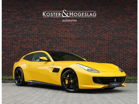 Ferrari GTC4Lusso 6.3 V12 | Giallo Triplo Strato - Lift - Nieuwstaat!