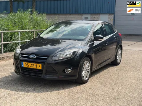 Ford Focus 1.0 EcoBoost Titanium Navi! LM velgen! PDC! NAP! 1 jaar APK!