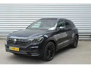 Volkswagen Touareg 3.0 TSI 340pk R-Line DSG8 Panoramadak Trekhaak leder