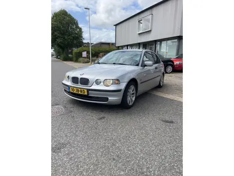 BMW 3 Serie Compact 316ti Executive Clima Nette en goed rijdende Compact met een Apk keuring t/m 22-