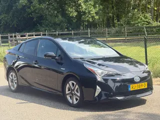 Toyota Prius 1.8 First Edition /Navi/Camera/Xenon/Stoelverwarming/