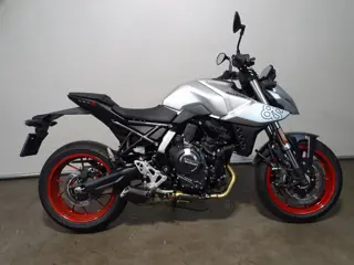 Suzuki GSX-8S (bj 2025)