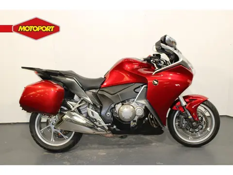 Honda VFR 1200FA (bj 2010)